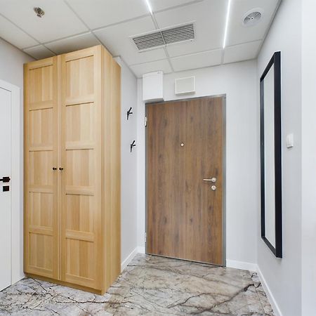 وارسو Exceptional Business Apartments By Noclegi Renters المظهر الخارجي الصورة