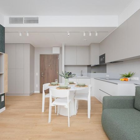 وارسو Exceptional Business Apartments By Noclegi Renters المظهر الخارجي الصورة