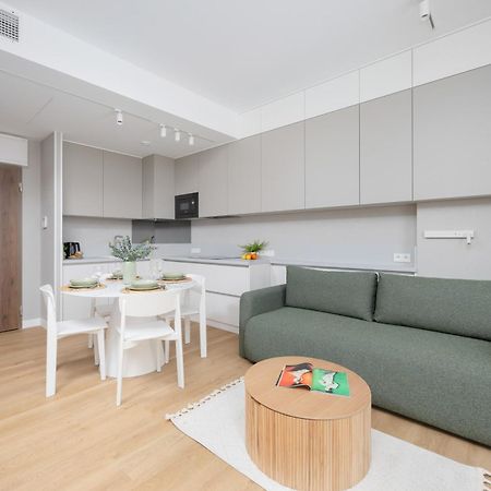 وارسو Exceptional Business Apartments By Noclegi Renters المظهر الخارجي الصورة